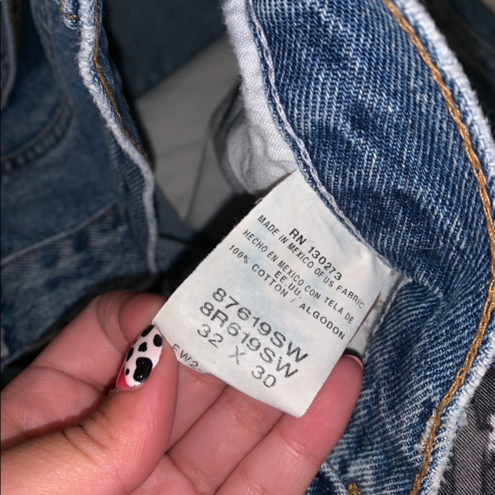 Distressed Rustler “Mom Jeans” - Picture 5 of 6